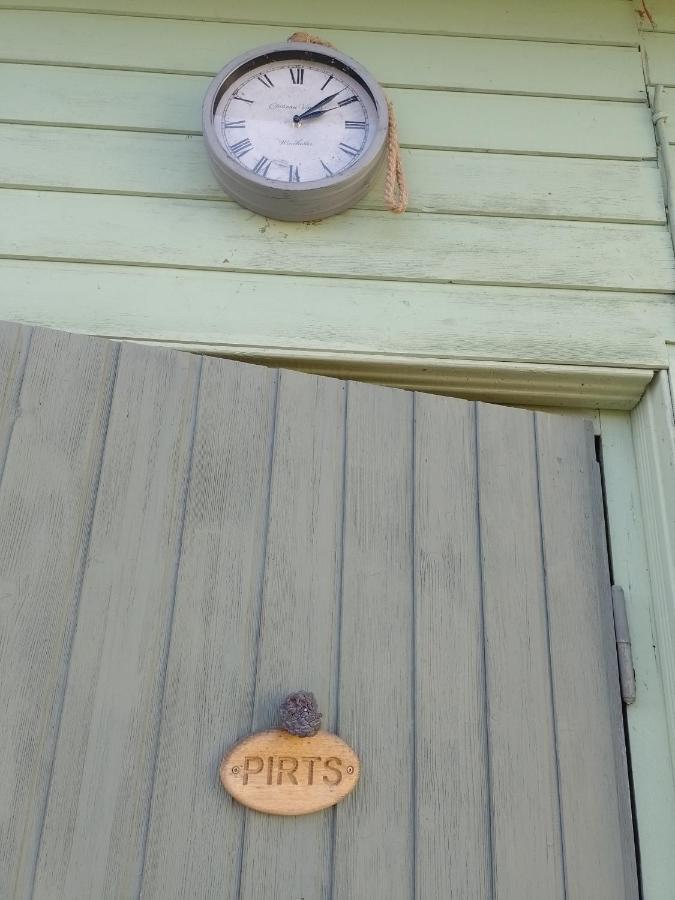 House, Garden & Sauna. Free Parking. Train Stop-200 M. Sea-1 Km. Jūrkalne Екстериор снимка
